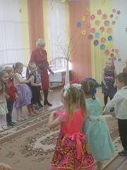 С наступающим 8 марта
